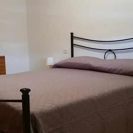 Bilocale Via Imola 4 Apartmán
