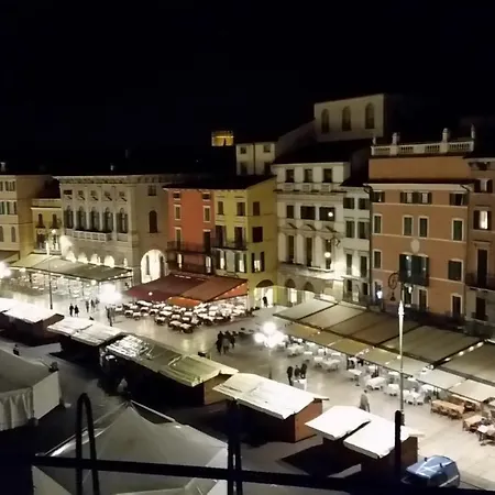 Apartmán Bilocale Via Imola 4