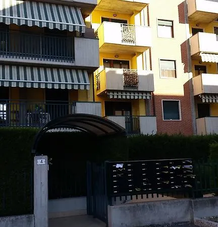 公寓 Bilocale Via Imola 4 维罗纳